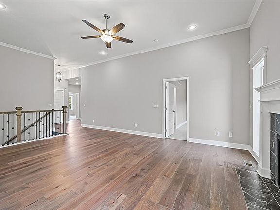 5th image of 9435 N Belton Ave