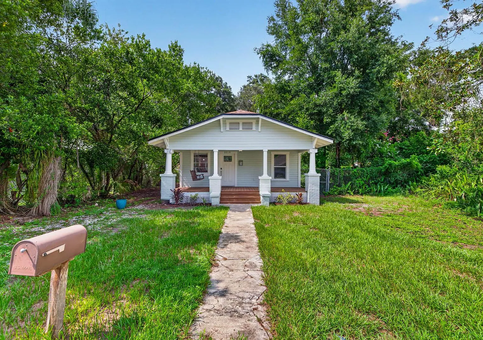1016 E Ida St — Photo 1