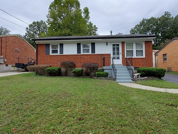 2nd image of 10716 Charlene Dr