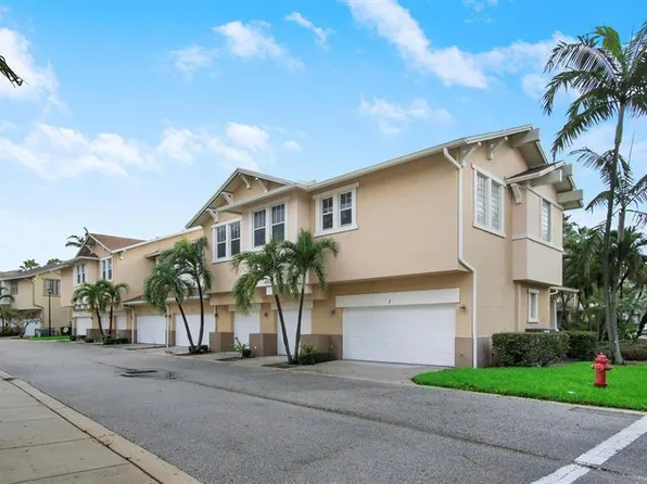 880 Millbrae Ct, West Palm Beach, FL
