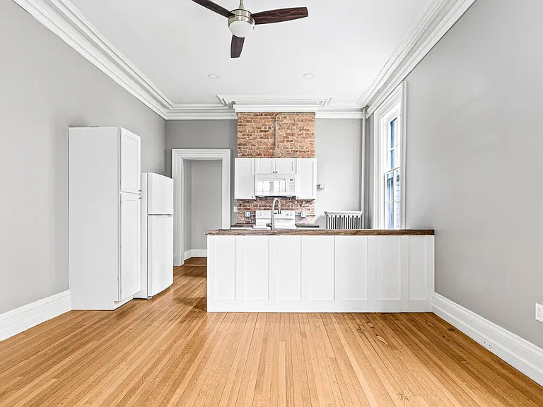 123 William St #B — Photo 6