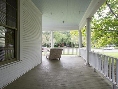 413 Bay St, Hattiesburg, MS 39401 | Zillow