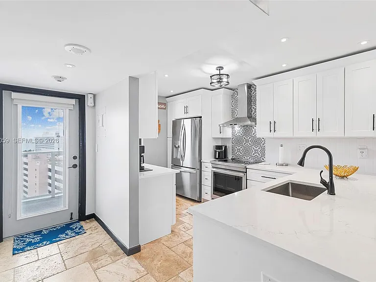 1401 N Riverside Dr #1406 — Photo 3