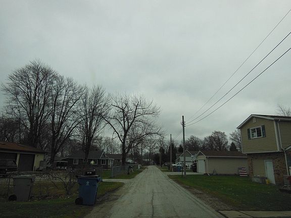 4th image of 5076 E Woodland Dr