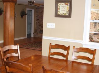 1011 N 17th St, Nederland, TX 77627