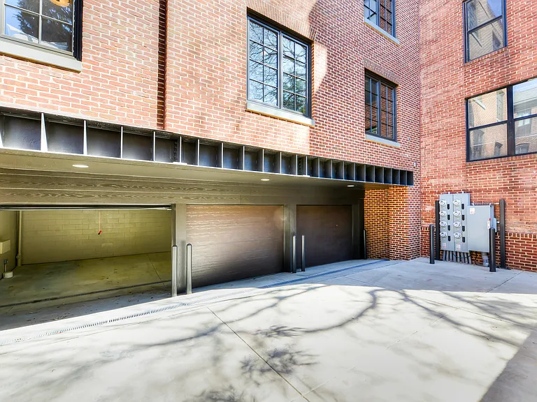 3220 Grace St NW #4 — Photo 9