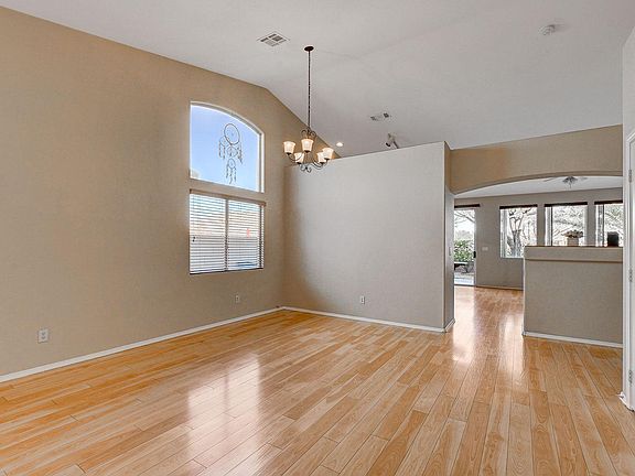 3rd image of 10728 Vineyard Pass St