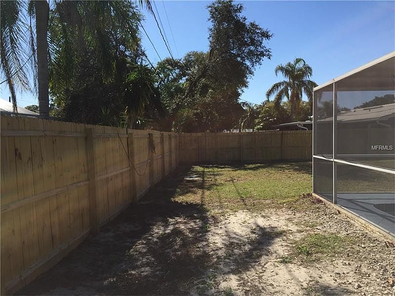 2nd image of 1277 Fruitland Ave