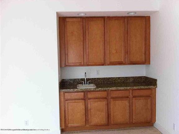4th image of 601 S Federal Hwy APT 30