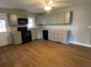 69 Derry St, Hudson, NH 03051