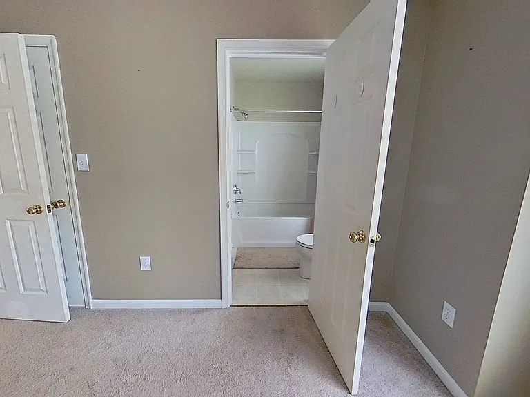825 Rachel Dr — Photo 8