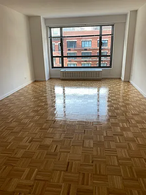 Rented by Solow Realty | media 12