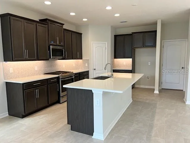12755 Brodlove Ln — Photo 6