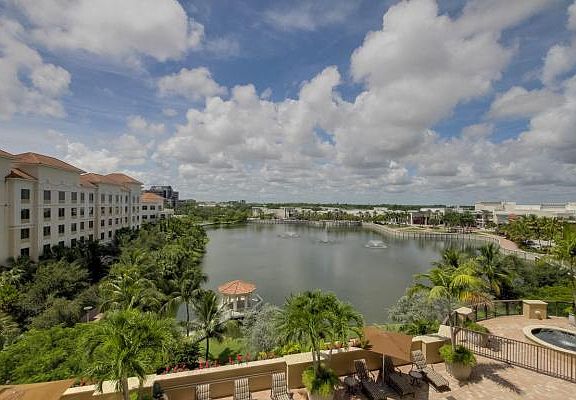 Home For Sale In The Landmark