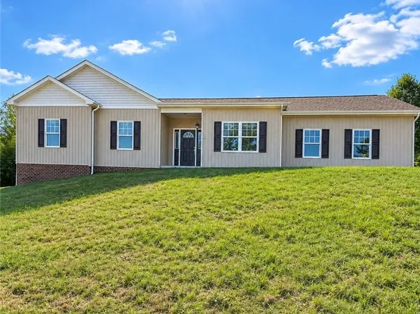 480 Matty Dr, Belle Vernon, PA 15012