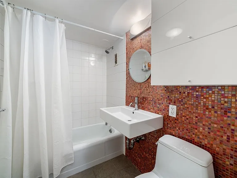 29 Concord Ave #302 — Photo 13
