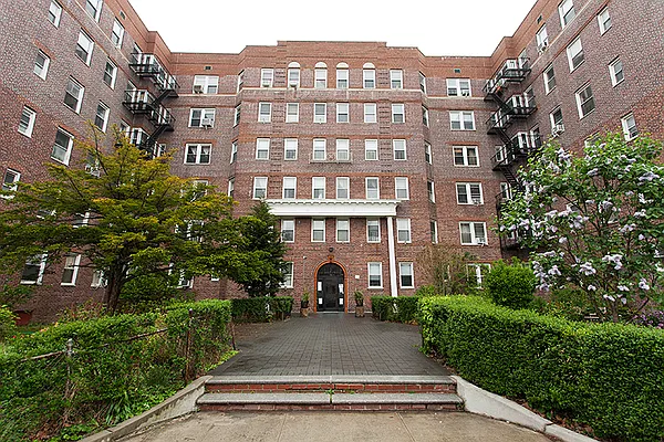 Sold by Compass | media 6