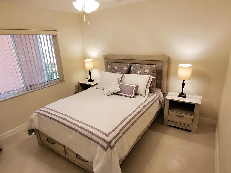 2300 Hidden Lake Dr #7 — Photo 19
