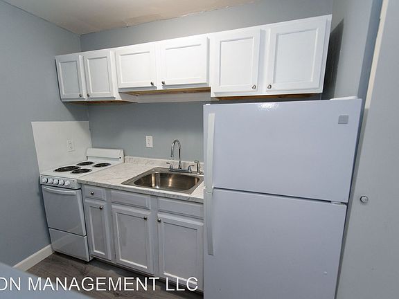 3rd image of 2841 Cypress Way APT 4