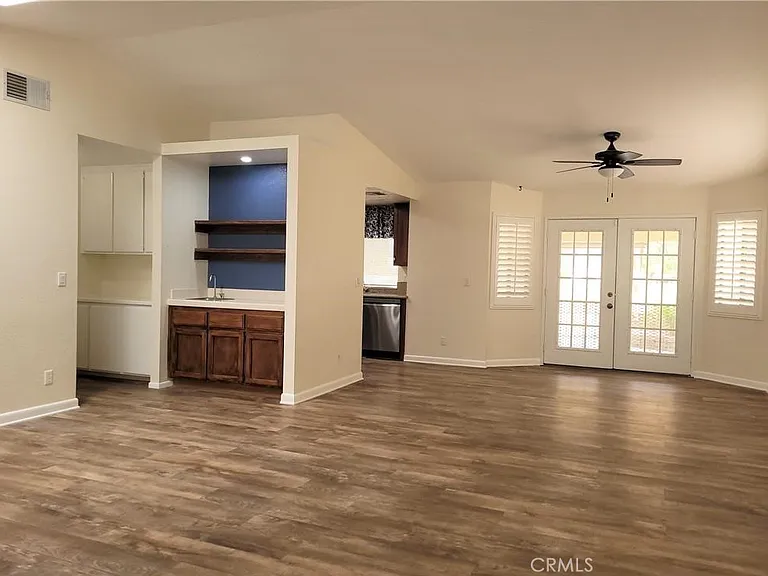 2624 Beech Tree St — Photo 5