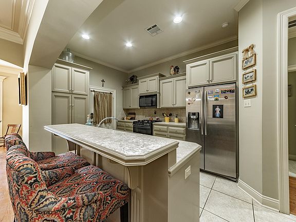 5th image of 110 Imperial Palm Ln