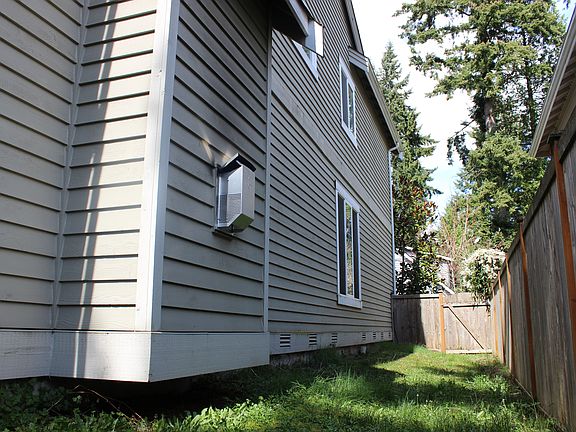 4th image of 6548 125th Ave NE