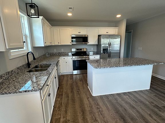 3rd image of 223 Coney Island Dr