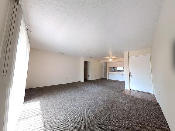 4th image of 287 Cambridge Ln #287