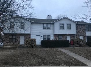 1006 NE 2nd St, Blue Springs, MO 64014