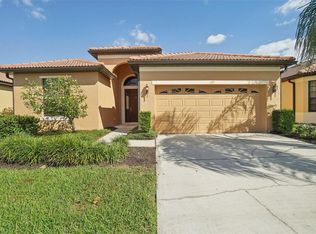 127 Silver Falls Dr, Apollo Beach, FL 33572