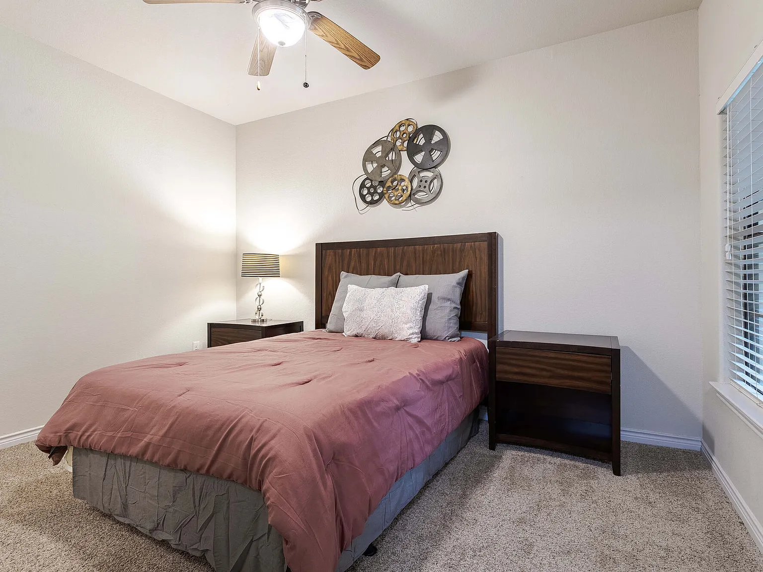 Plantation Apartments — Photo 4