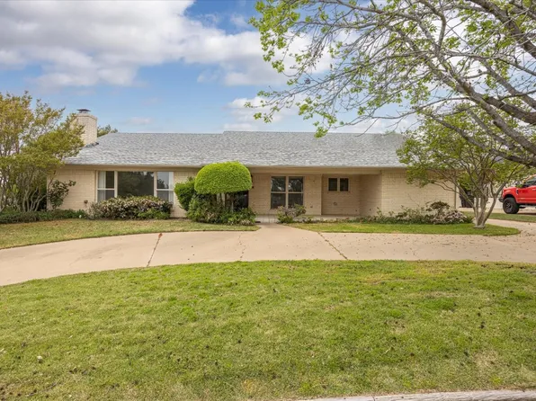 5010 Rio Vista Dr, Granbury, TX 76049