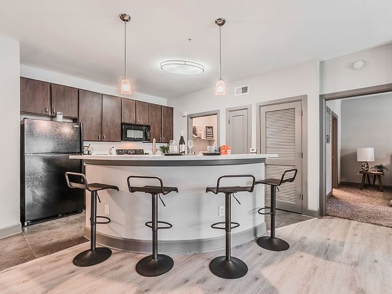 District at Greenville Apartment Rentals - Dallas, TX | Zillow