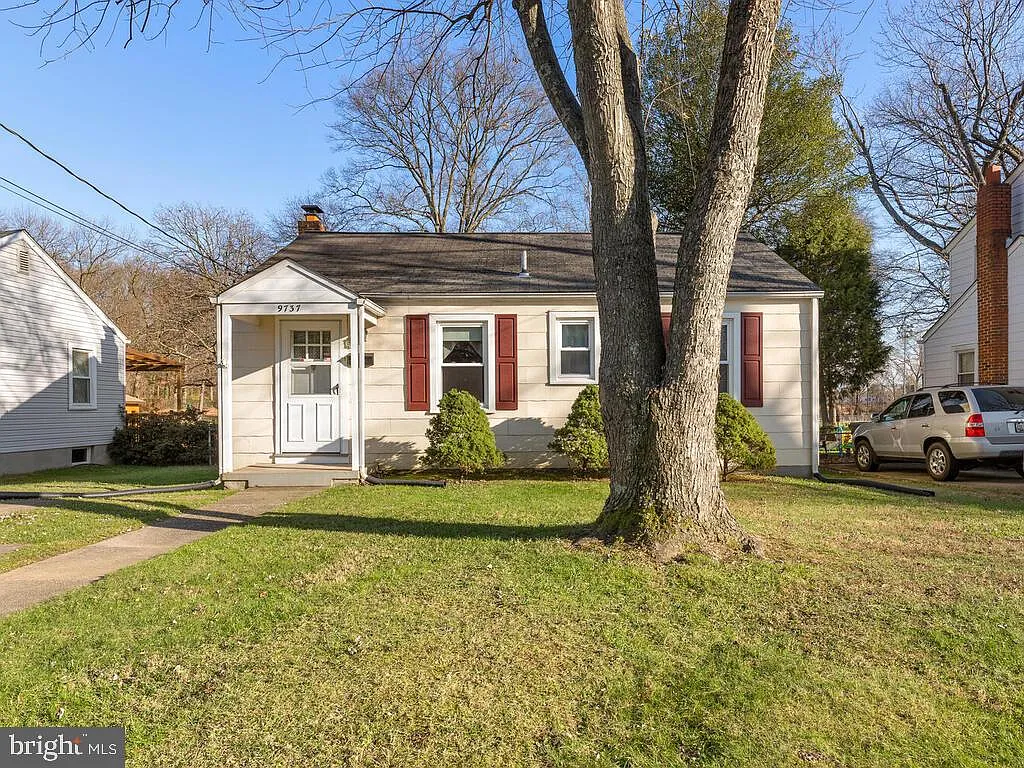 9737 53rd Ave photo 1