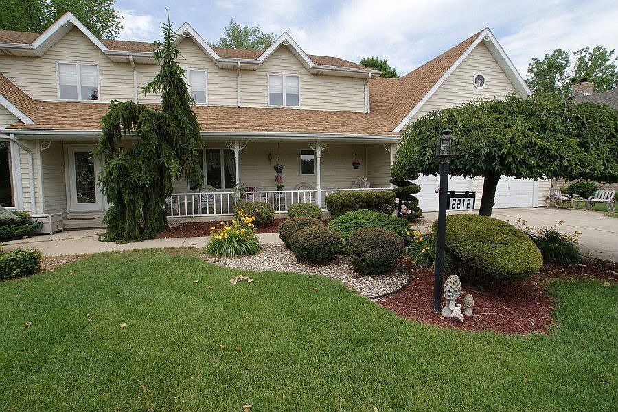 2nd image of 2212 Harbour Pl