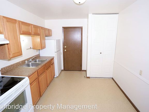 4th image of 615 1st Ave S #25