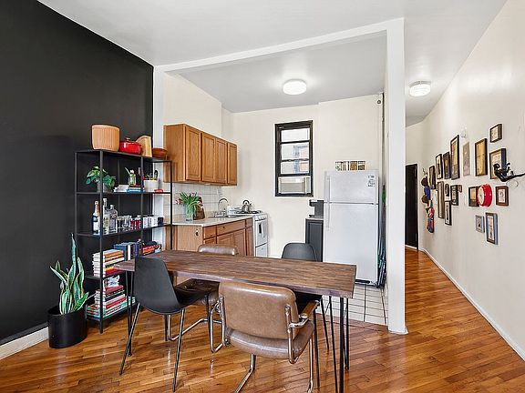 4th image of 406 W 46th St APT 5B