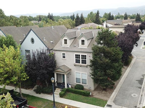 4th image of 635 Sherwood Ave