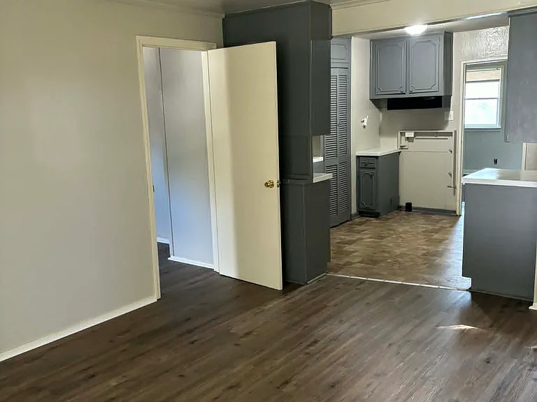 517 Seminole Cir — Photo 5