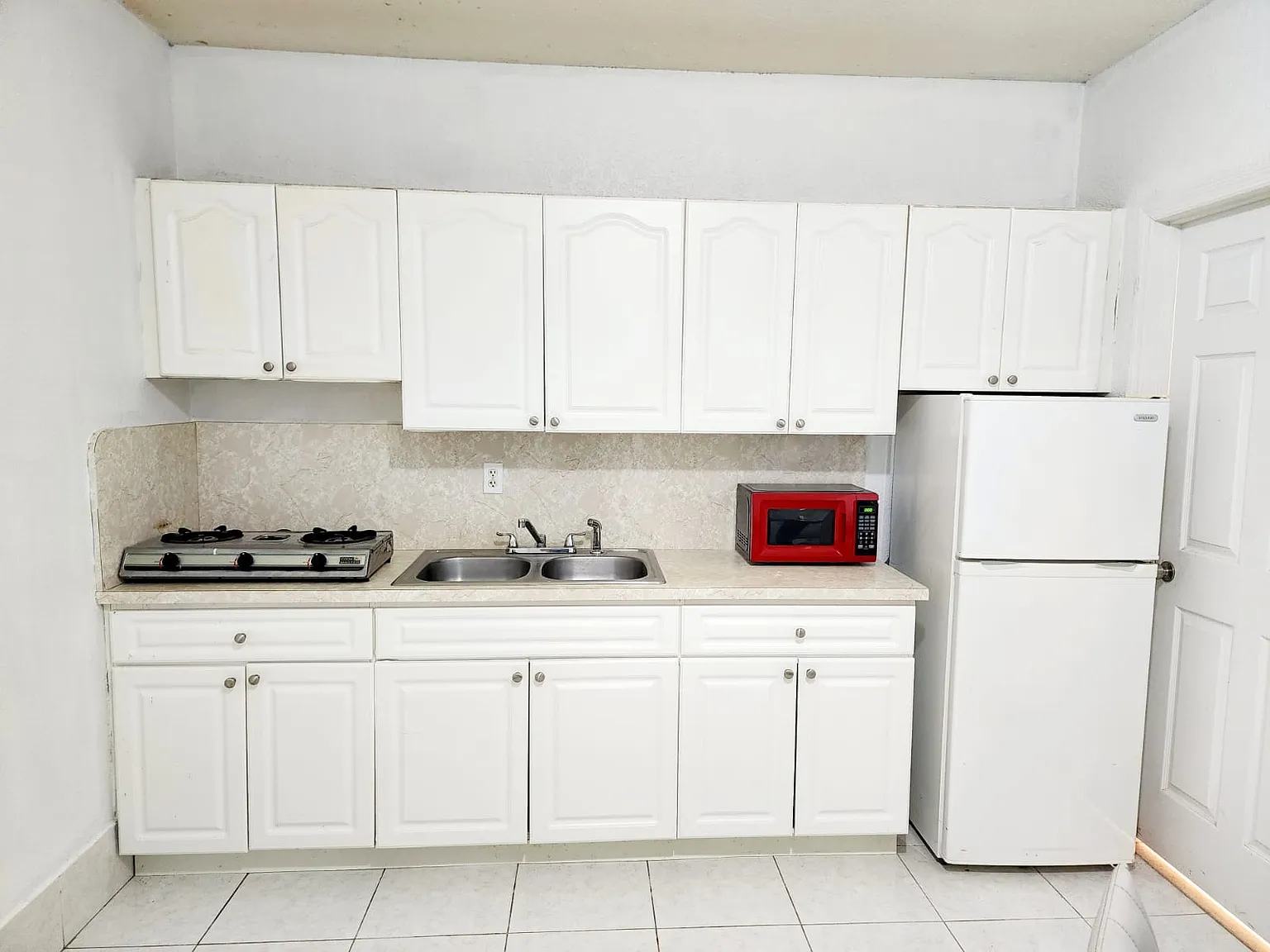 1 bed, 1459 sqft, $1,400 — Photo 4