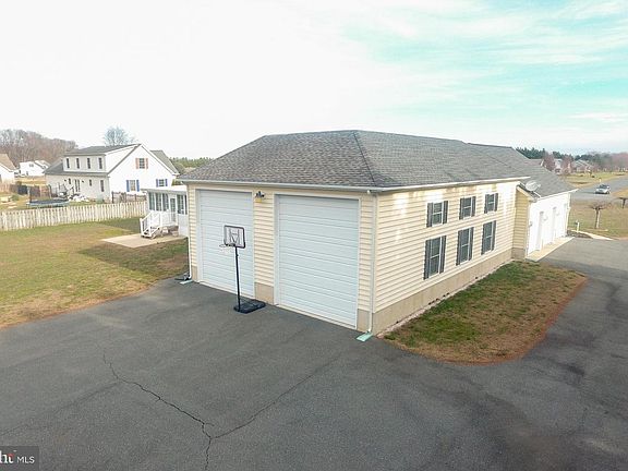 3rd image of 102 Marshall Dr