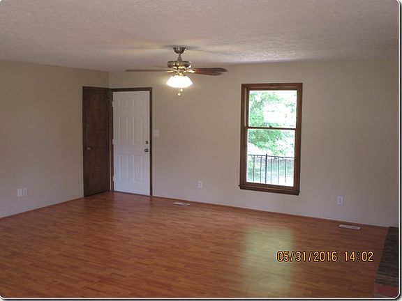 4th image of 409 E Homestead Ave