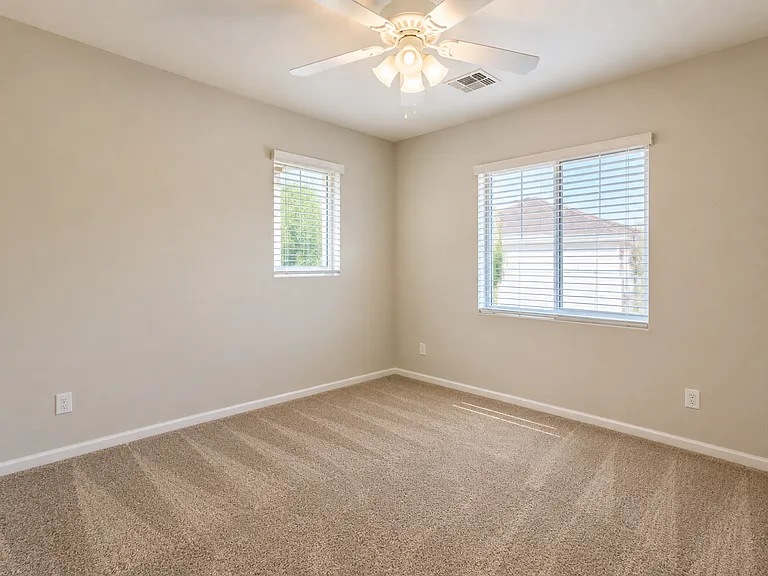 4756 E Laurel Ave — Photo 14
