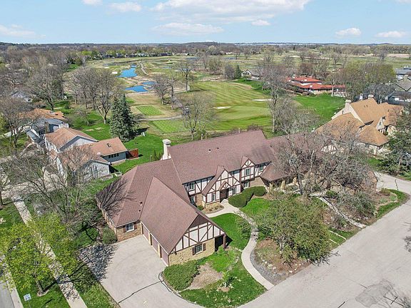 5th image of 4 Golf Course Rd