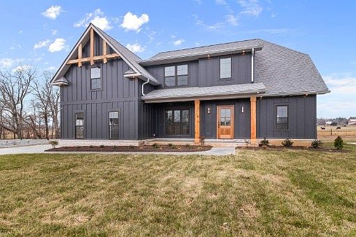 2nd image of 31 Whitewood Farm
