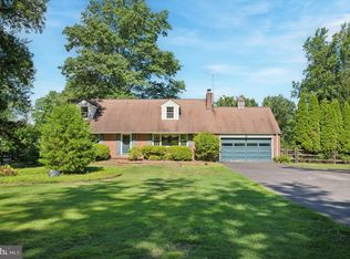 330 Chestnut Ln, Ambler, PA 19002