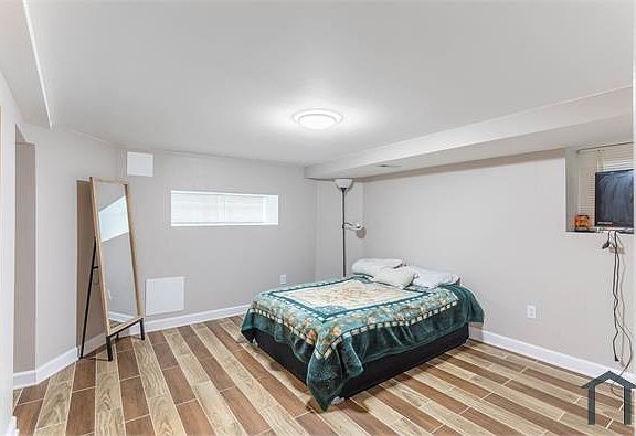 4th image of 6422 S Maplewood Ave