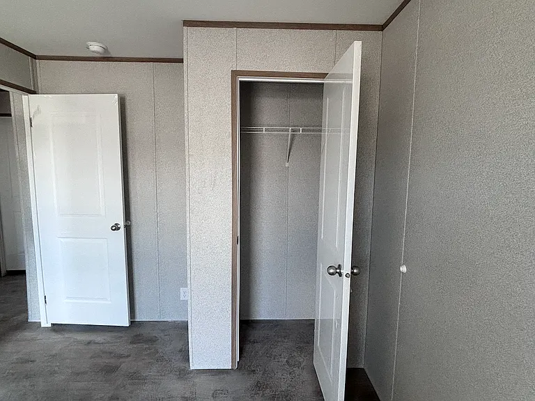 7480 SE Eagle Ave — Photo 14