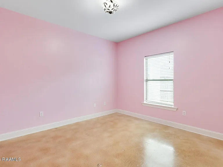 205 Quiet Bluff Dr — Photo 8