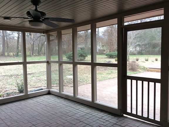 4th image of 4935 Lambert Dr